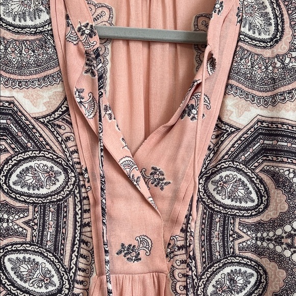 Lucky Brand NWOT Blush and Grey Paisley Bohemian Cotton Blouse, Size M - Picture 6 of 13